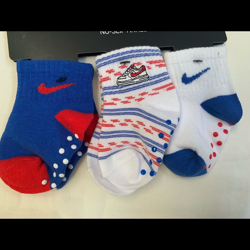 NIKE INFANT 3 PAIR NO SLIP ANKLE SOCKS 12-24MONTHS - Picture 4 of 7